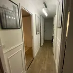 Bel Spacieux ,convivial De 3 Avec Parking Prive Secure 아파트 *