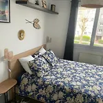 Bel Spacieux ,convivial De 3 Avec Parking Prive Secure Apartament