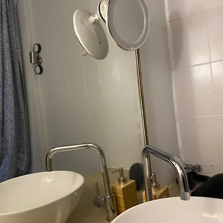 Bel Spacieux ,convivial De 3 Avec Parking Prive Secure Caen