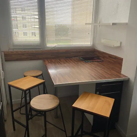 Bel Spacieux ,convivial De 3 Avec Parking Prive Secure Apartmán Caen