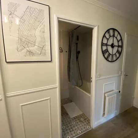 Apartament Bel Spacieux ,convivial De 3 Avec Parking Prive Secure Caen