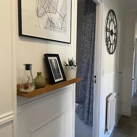 Bel Spacieux ,convivial De 3 Avec Parking Prive Secure Caen