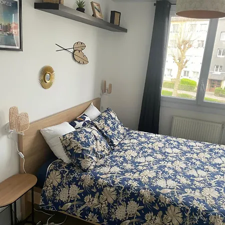 Bel Spacieux ,convivial De 3 Avec Parking Prive Secure Apartmán