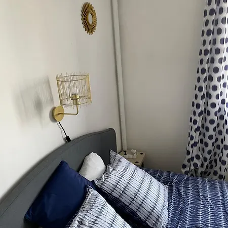 Bel Spacieux ,convivial De 3 Avec Parking Prive Secure Apartment