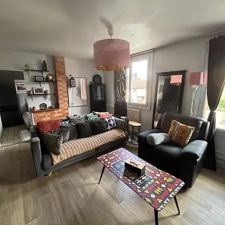 Bel Spacieux ,convivial De 3 Avec Parking Prive Secure Apartament