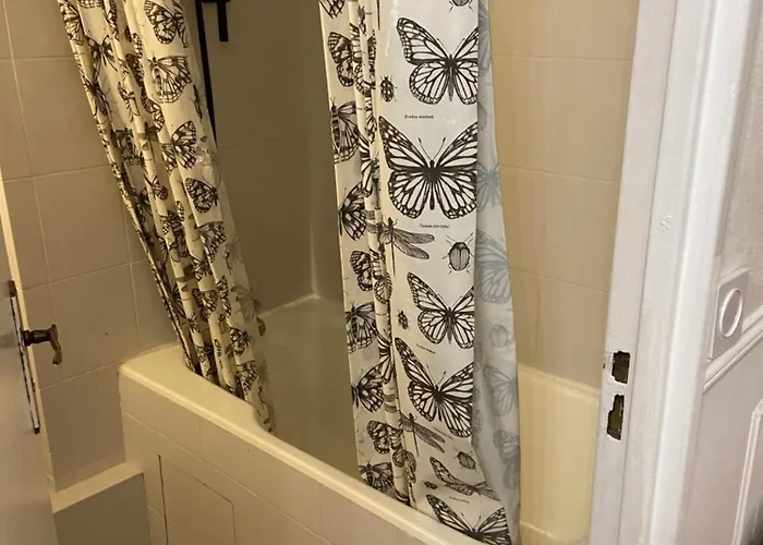 Apartmán Bel Spacieux ,convivial De 3 Avec Parking Prive Secure