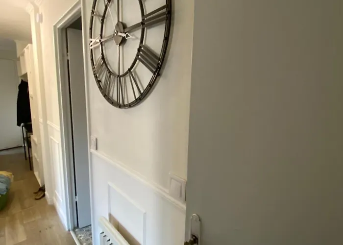 Bel Spacieux ,convivial De 3 Avec Parking Prive Secure Apartmán Caen