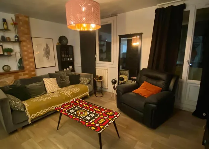 Bel Spacieux ,convivial De 3 Avec Parking Prive Secure Apartmán